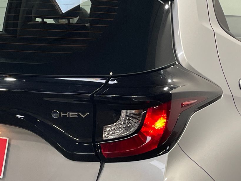 TOYOTA YARIS HYBRIDE 2025 - Photo n°8