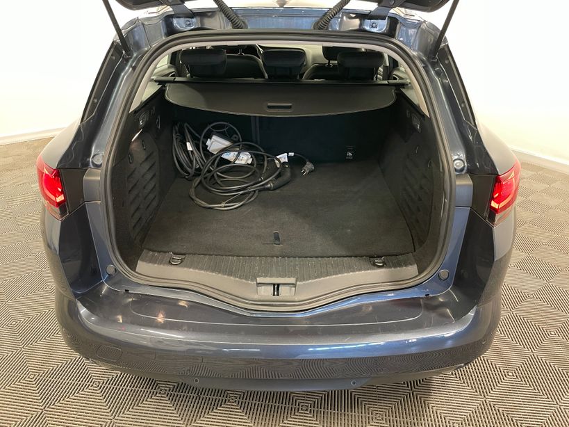 RENAULT MEGANE IV ESTATE 2021 - Photo n°32