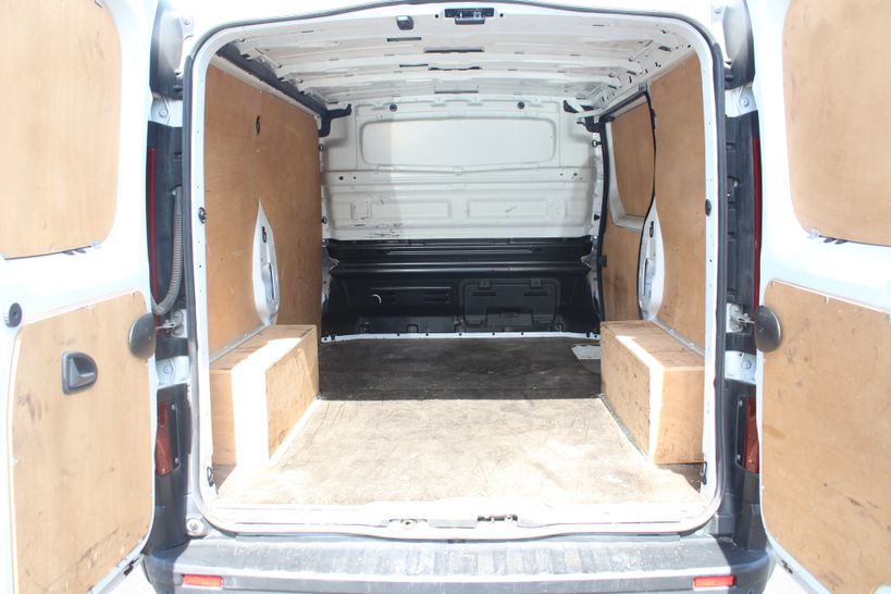 RENAULT TRAFIC III FG 2016 - Photo n°7