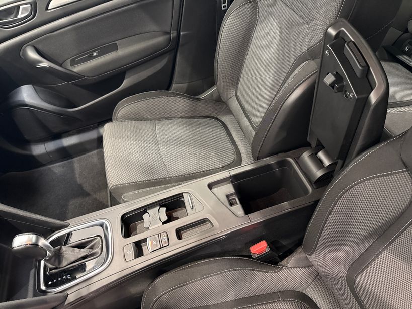 RENAULT MEGANE IV ESTATE 2022 - Photo n°22