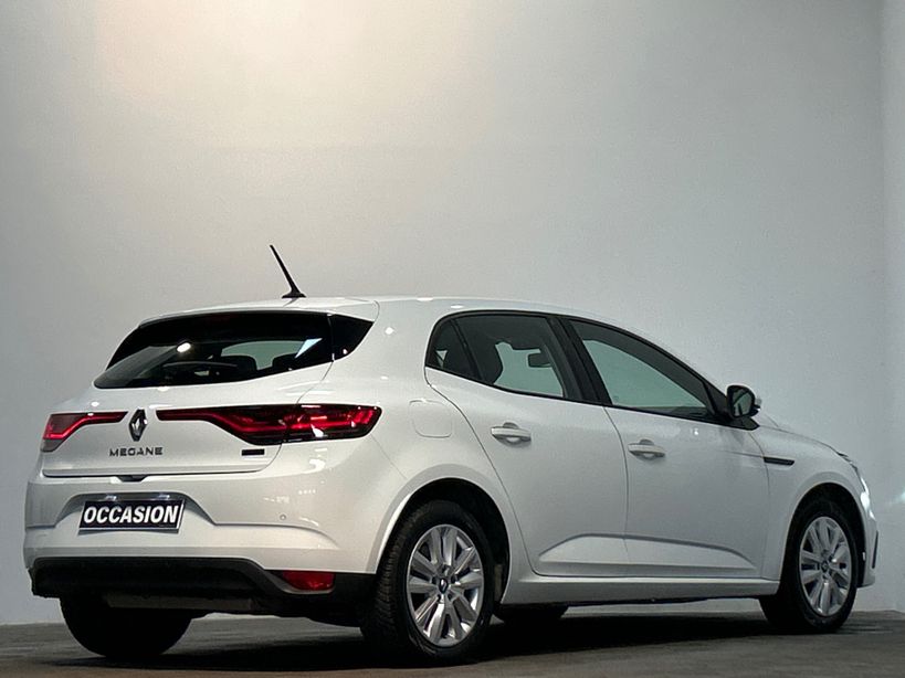 RENAULT MEGANE IV BERLINE 2023 - Photo n°3
