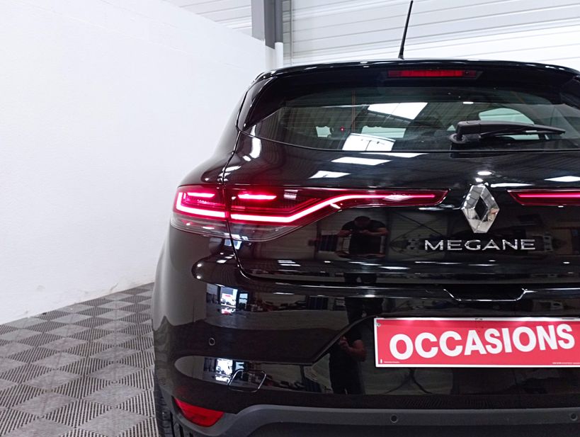 RENAULT MEGANE IV BERLINE 2021 - Photo n°9