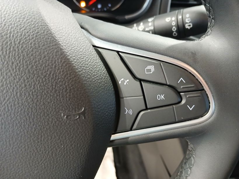 RENAULT MEGANE IV BERLINE 2021 - Photo n°28