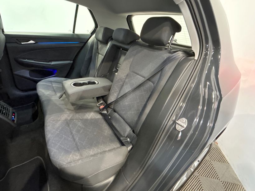 VOLKSWAGEN GOLF 2023 - Photo n°10