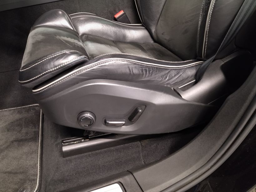 VOLVO XC60 2018 - Photo n°27