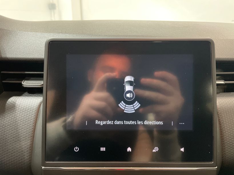 RENAULT CLIO V 2021 - Photo n°14