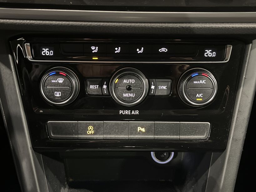 VOLKSWAGEN TOURAN 2016 - Photo n°16