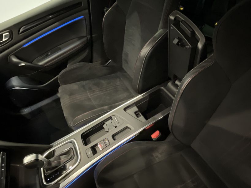 RENAULT MEGANE IV BERLINE 2021 - Photo n°18