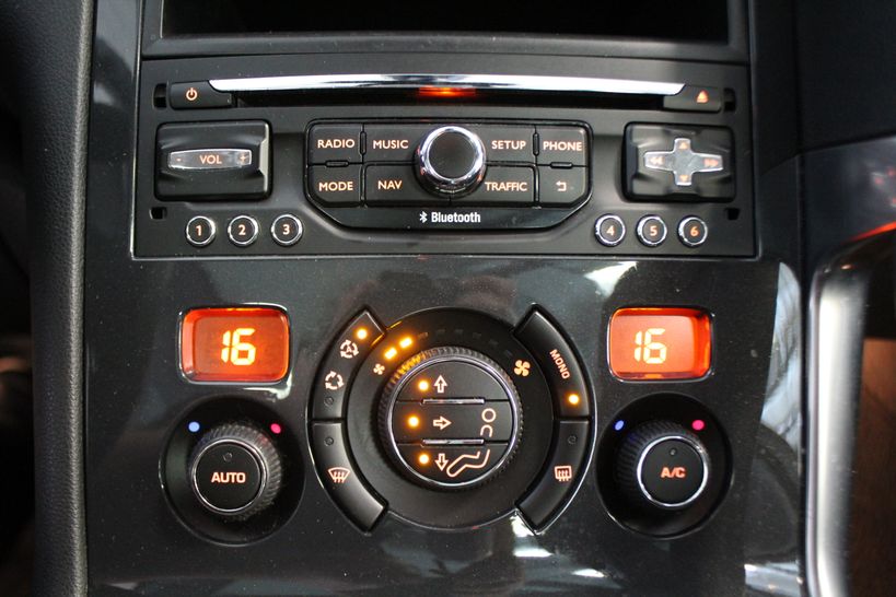 PEUGEOT 3008 2016 - Photo n°18