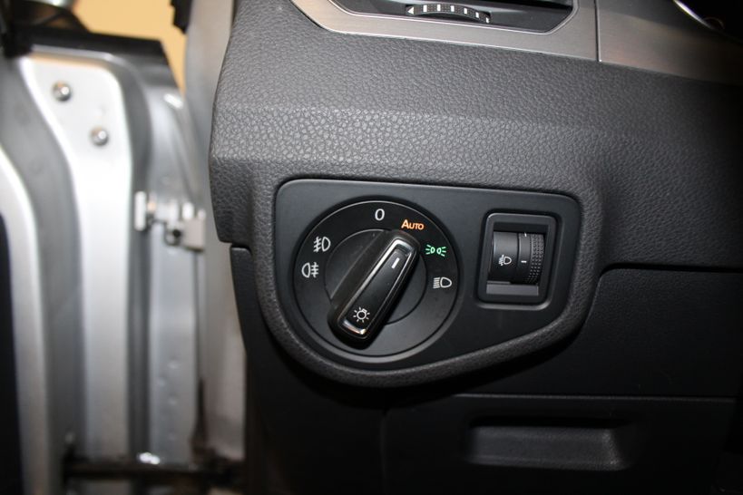 VOLKSWAGEN GOLF SPORTSVAN 2014 - Photo n°12