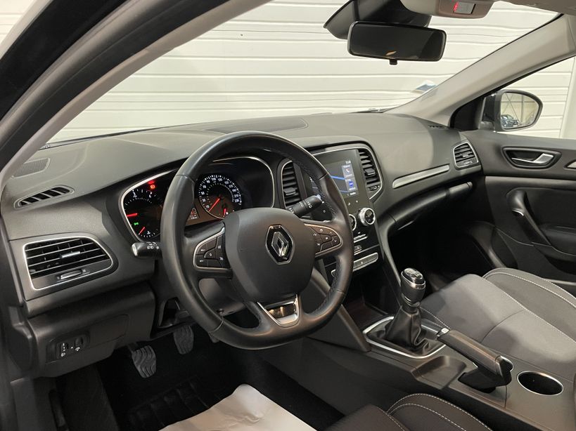 RENAULT MEGANE IV ESTATE 2021 - Photo n°9