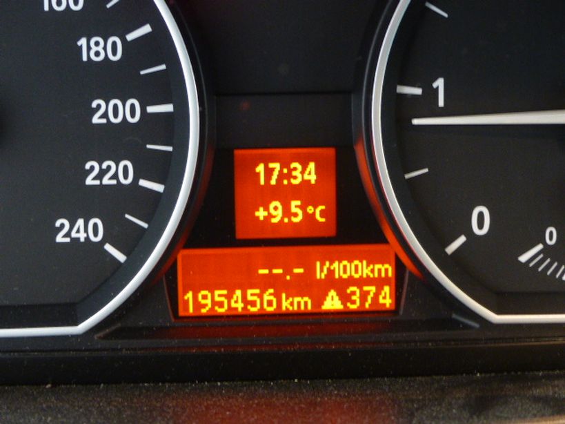 BMW SERIE 1 E81 2008 - Photo n°5