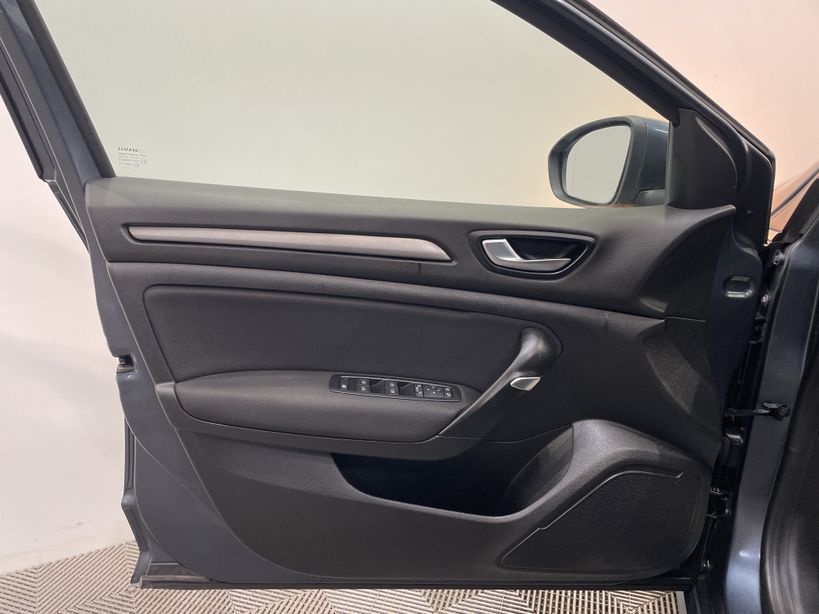 RENAULT MEGANE IV ESTATE 2021 - Photo n°33
