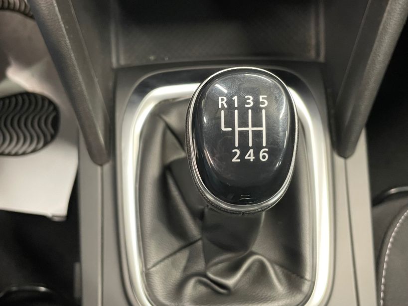 RENAULT MEGANE IV ESTATE 2022 - Photo n°24