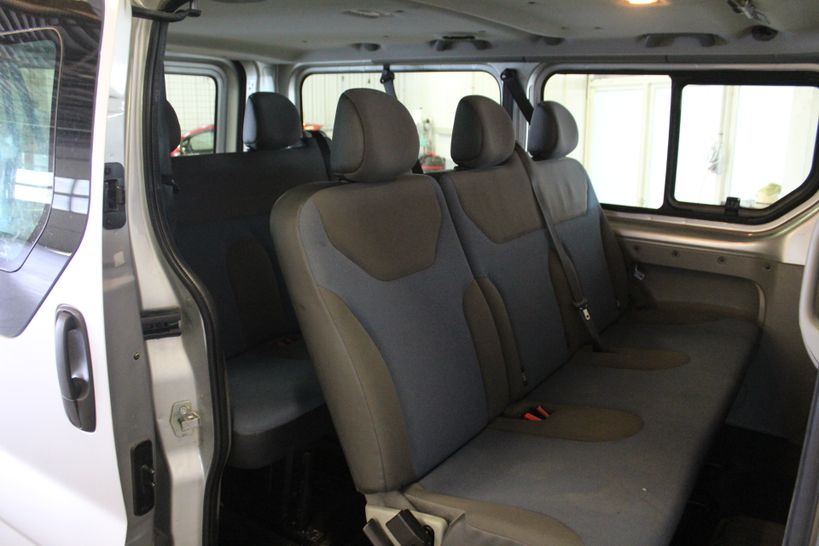 RENAULT TRAFIC II PASSENGER 2013 - Photo n°17