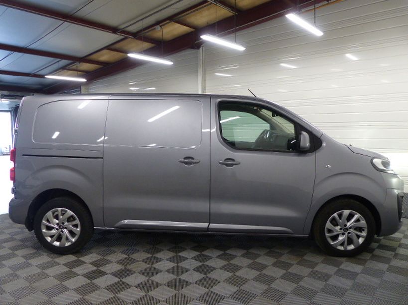 CITROEN JUMPY FOURGON 2020 - Photo n°24