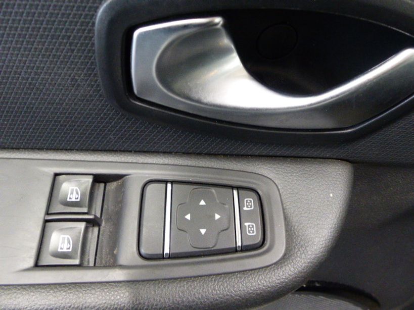 RENAULT CLIO IV BUSINESS 2018 - Photo n°15