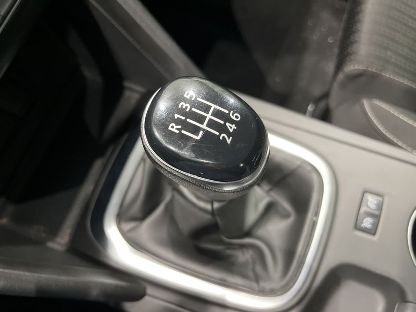 RENAULT MEGANE IV ESTATE 2019 - Photo n°19