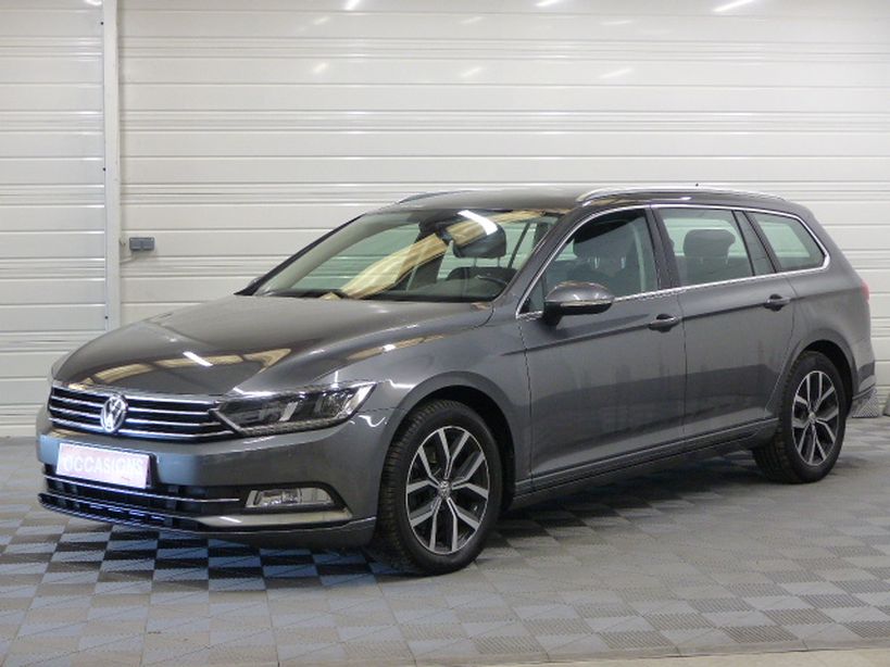 VOLKSWAGEN PASSAT SW 2018 - Photo n°1