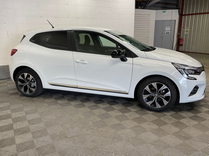 RENAULT CLIO V 2023 - Photo n°5