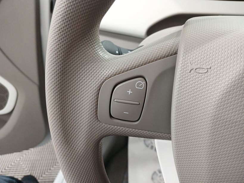 RENAULT ZOE 2017 - Photo n°27