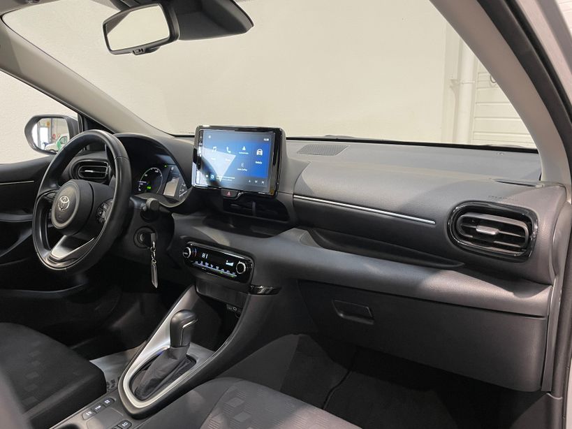 TOYOTA YARIS HYBRIDE 2025 - Photo n°9