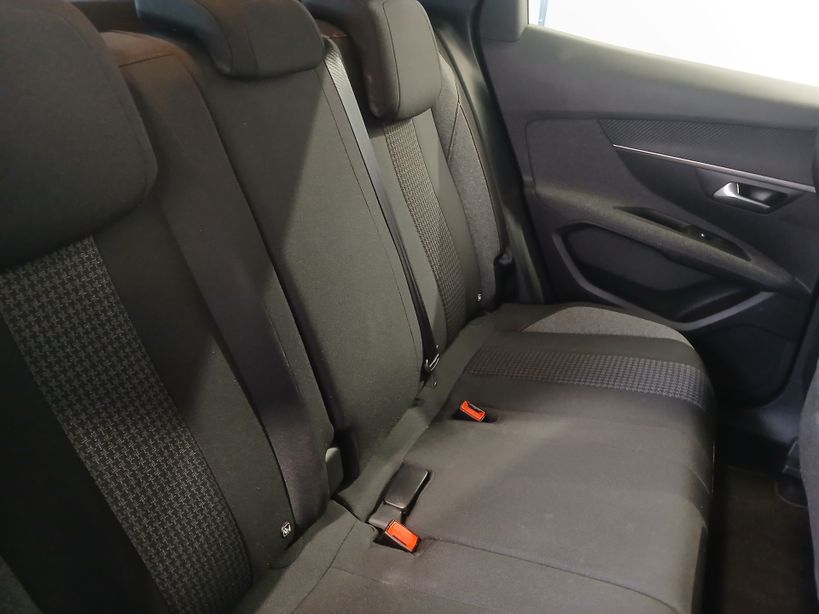 PEUGEOT 3008 2022 - Photo n°6