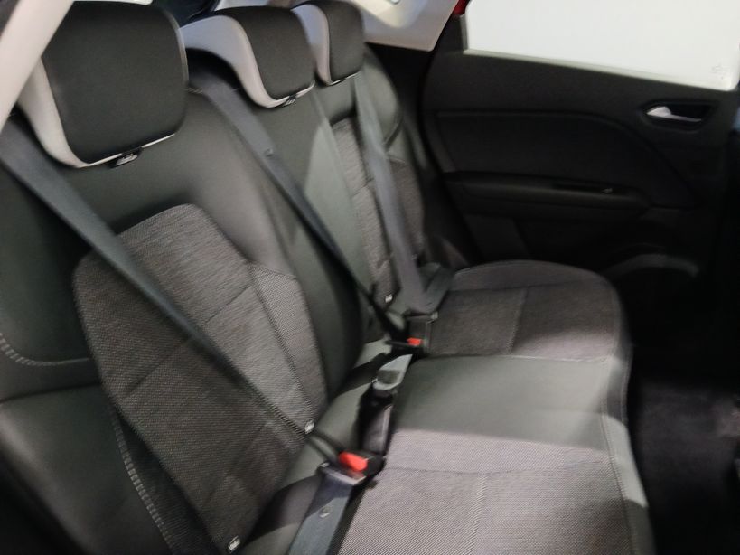 RENAULT CAPTUR 2023 - Photo n°7