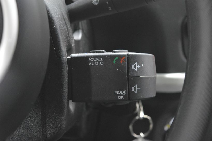 RENAULT TWINGO III 2019 - Photo n°16