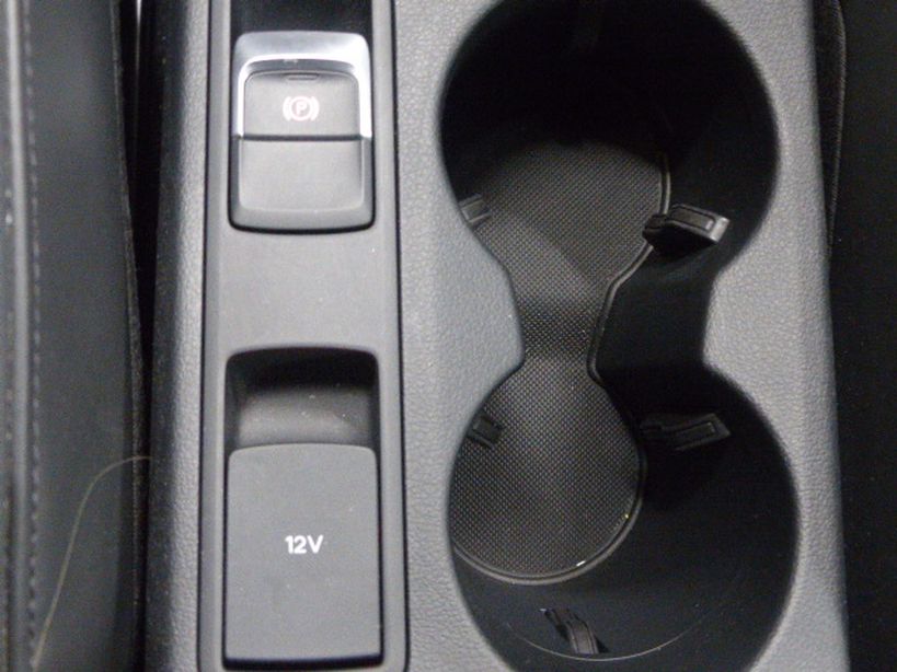 AUDI Q3 2013 - Photo n°19