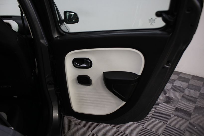 RENAULT TWINGO III 2021 - Photo n°30