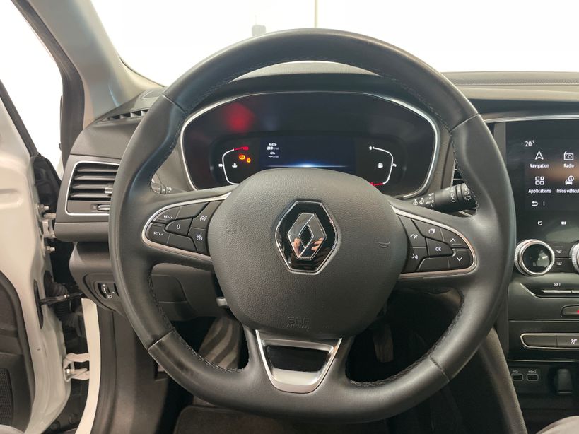 RENAULT MEGANE IV BERLINE 2021 - Photo n°21