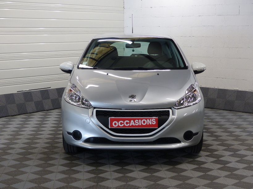 PEUGEOT 208 2014 - Photo n°2