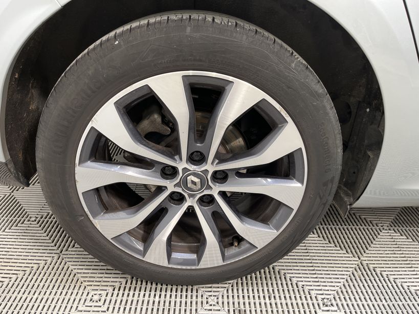 RENAULT MEGANE IV BERLINE 2021 - Photo n°9