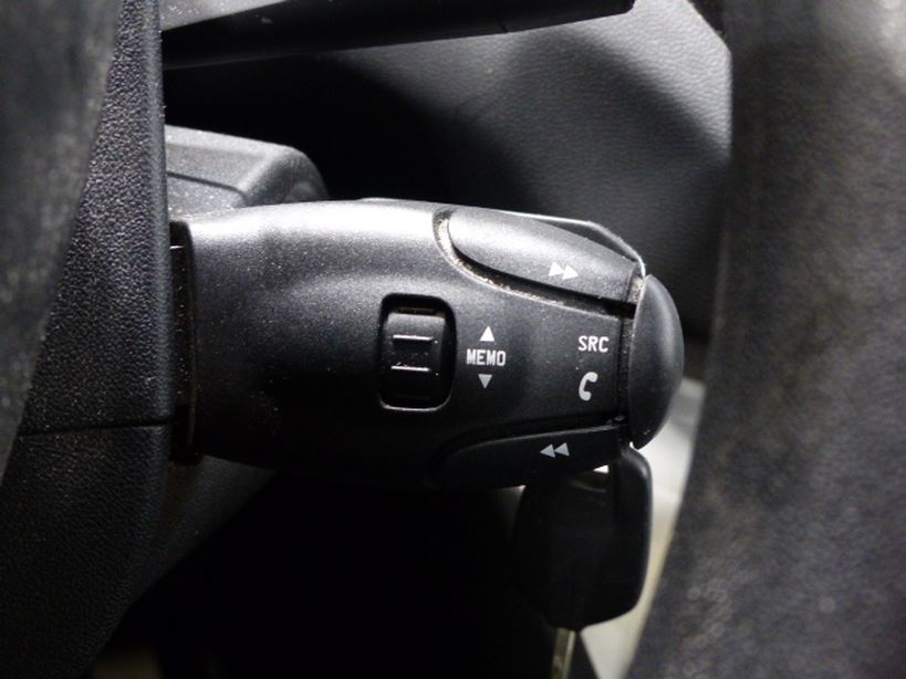 PEUGEOT 208 2014 - Photo n°10