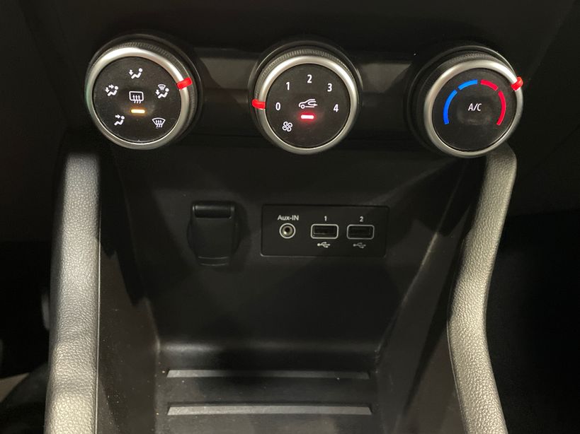 RENAULT CLIO V 2021 - Photo n°17