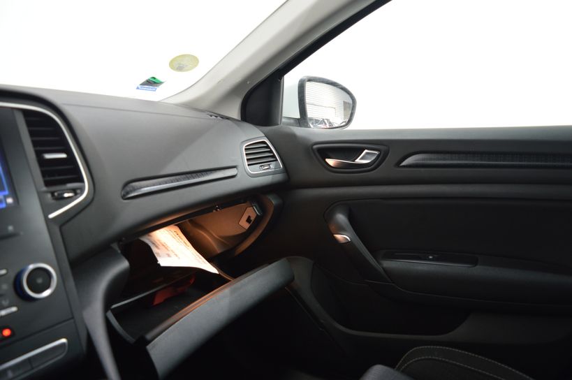 RENAULT MEGANE IV ESTATE BUSINESS 2017 - Photo n°34