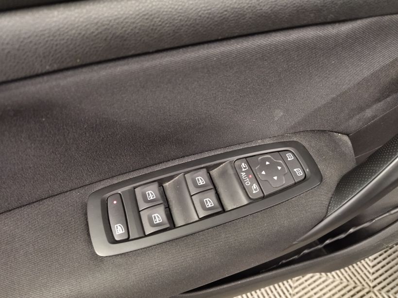 RENAULT MEGANE IV BERLINE BUSINESS 2019 - Photo n°24