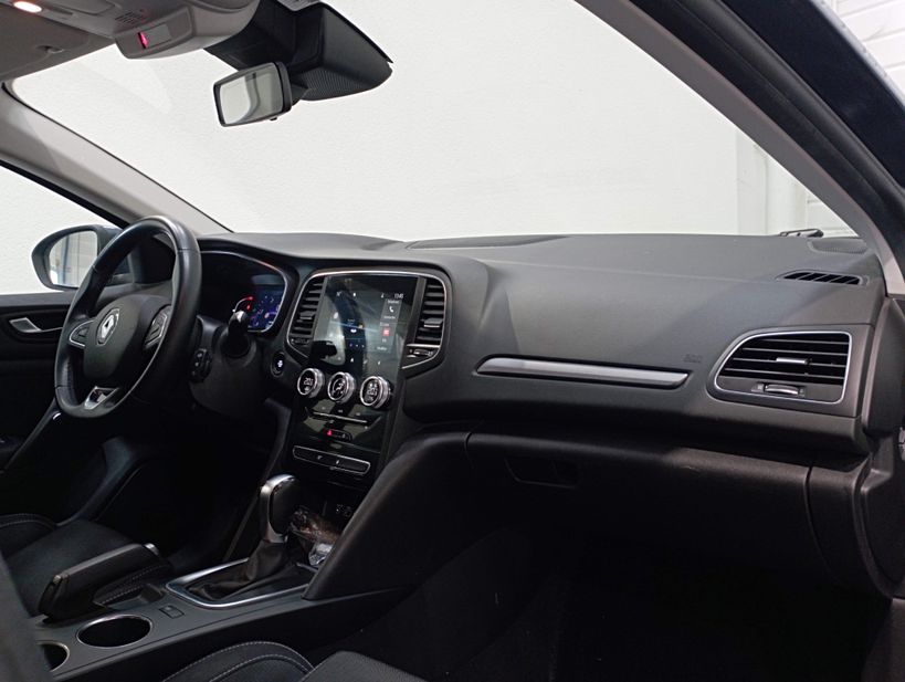 RENAULT MEGANE IV BERLINE 2021 - Photo n°11