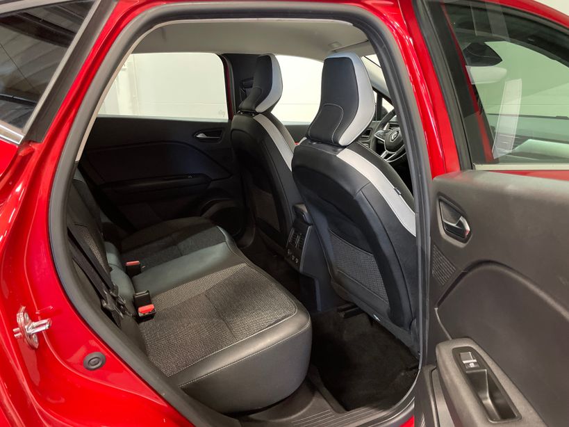 RENAULT CAPTUR 2022 - Photo n°8