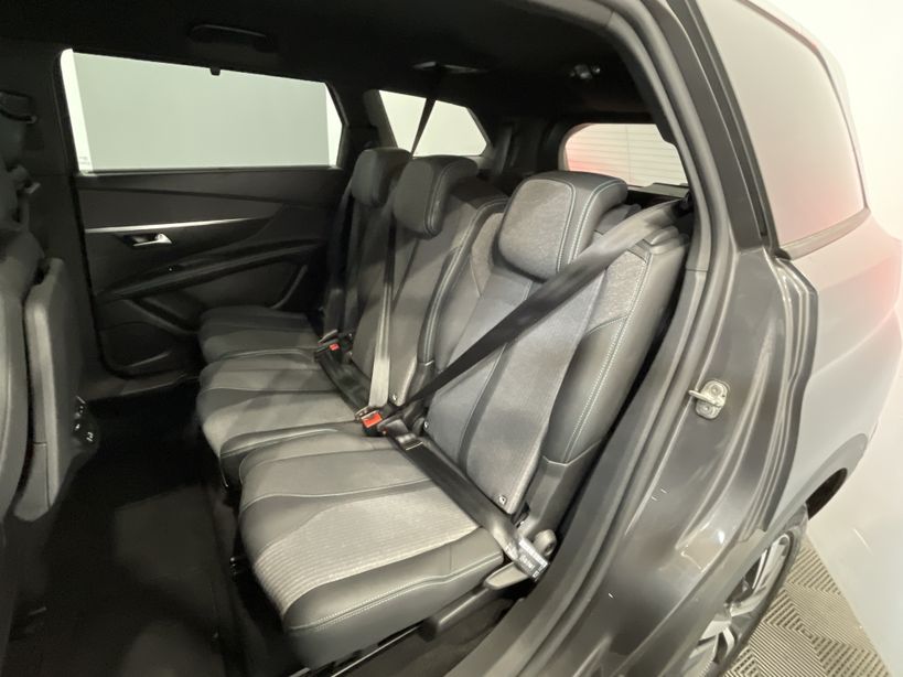 PEUGEOT 5008 2023 - Photo n°9