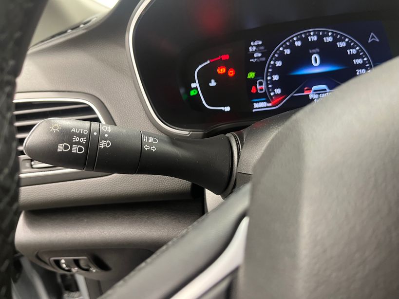 RENAULT MEGANE IV BERLINE 2023 - Photo n°12