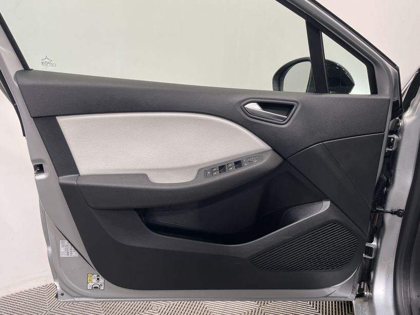 RENAULT CLIO V 2023 - Photo n°34