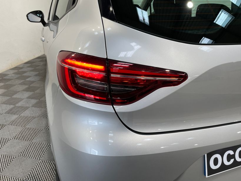 RENAULT CLIO V 2022 - Photo n°8