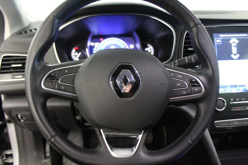 RENAULT MEGANE IV BERLINE 2019 - Photo n°16