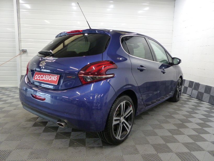 PEUGEOT 208 2017 - Photo n°2