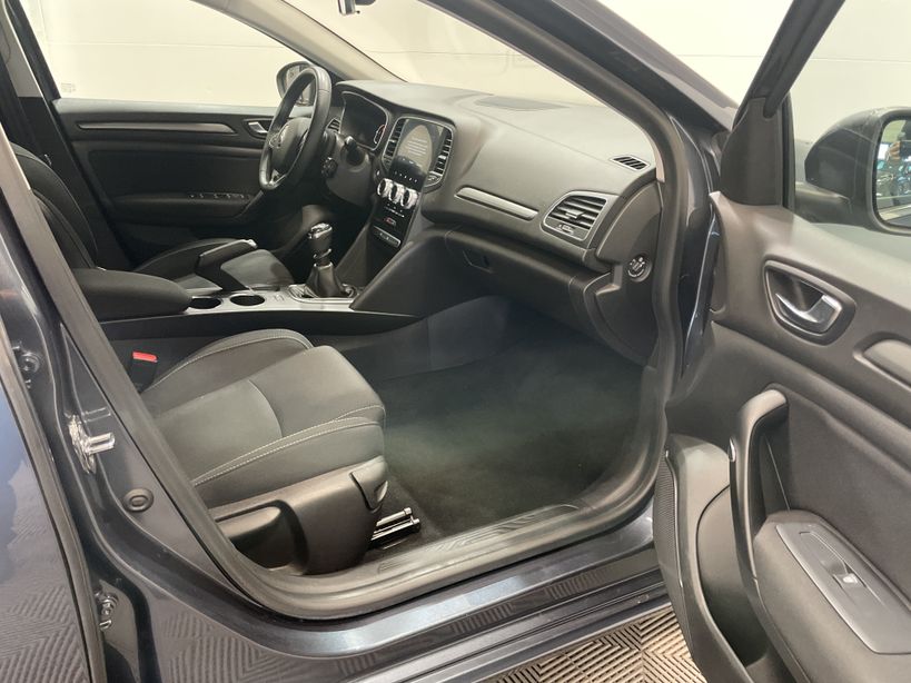 RENAULT MEGANE IV ESTATE 2021 - Photo n°7