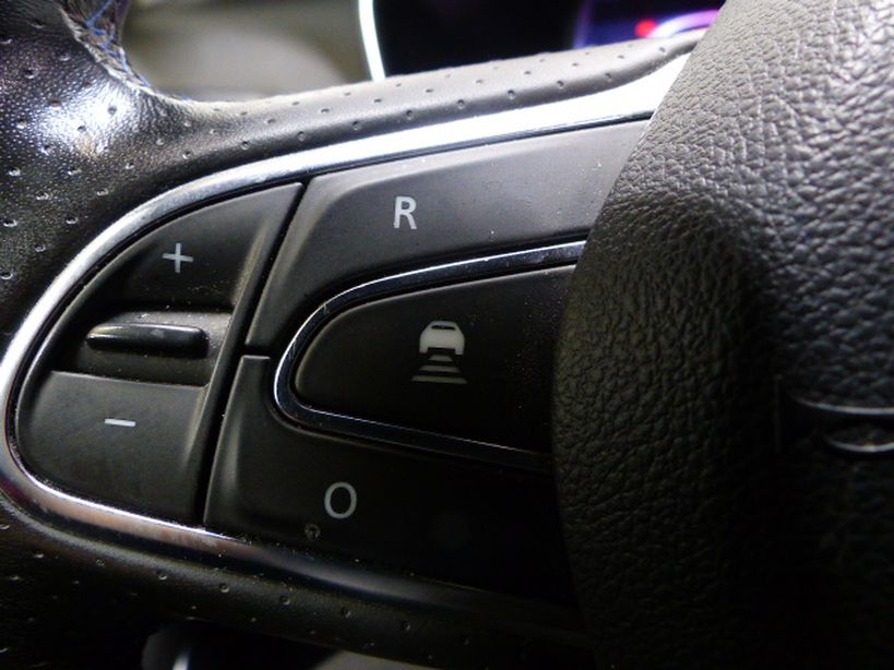 RENAULT MEGANE IV BERLINE 2019 - Photo n°29