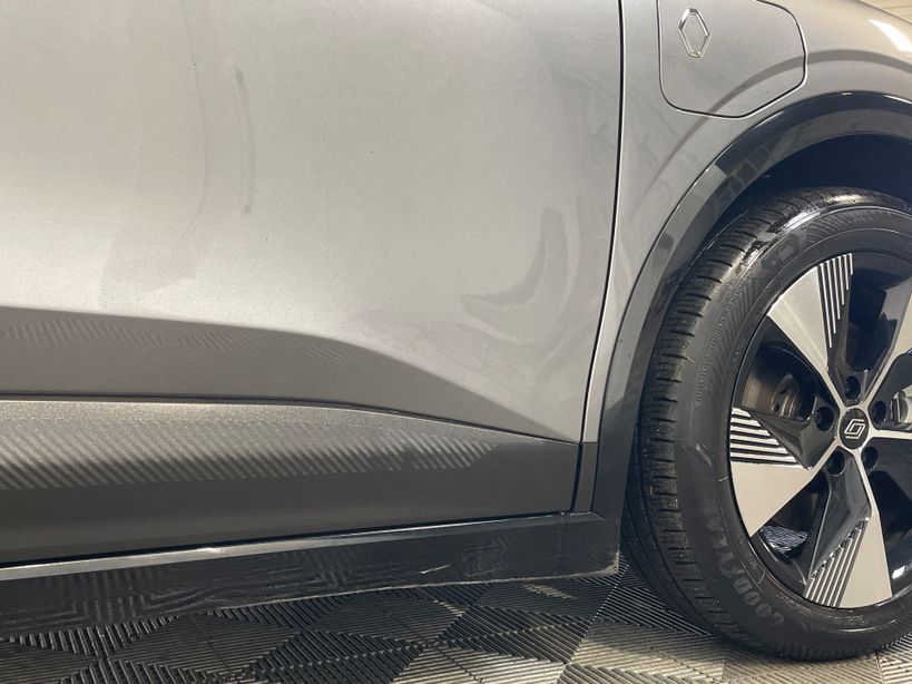 RENAULT MEGANE E TECH 2023 - Photo n°11