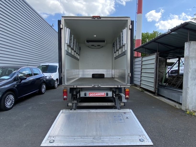 RENAULT MASTER CHASSIS CABINE 2017 - Photo n°9